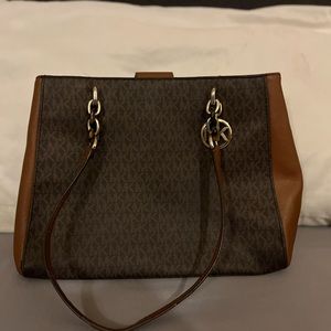Micheal Korse brown purse